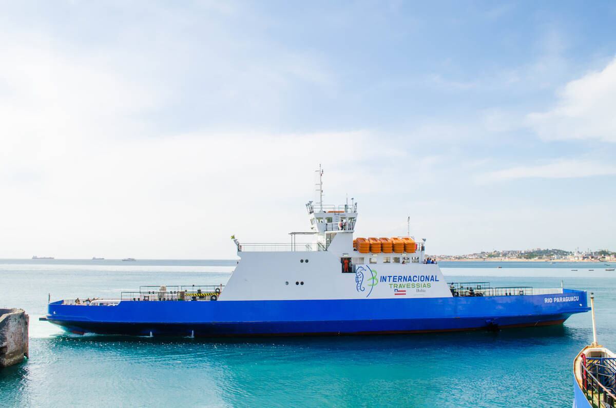 Imagem do ferryboat Rio Paraguaçu, embarcação onde o acidente aconteceu