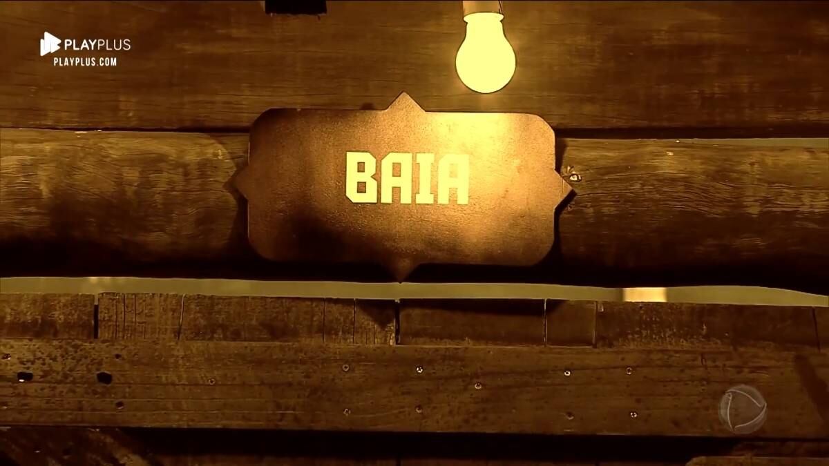 A Baia é um local importante no decorrer do reality e influencia diretamente nos resultados das votações entre os peões. Mesmo não sendo um lugar muito confortável, rende situações engraçadas entre os confinados.
Relembre os melhores momentos da Baia de A Fazenda 11!
