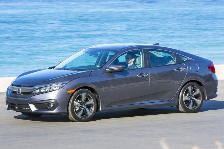 Novo Civic — Sobre a motorização, novidades quente! Será mais econômico e animado com o 1.5 i-VTEC turbo de injeção direta, 176 cv de potência a 5.500 e um torque de 22,3 kgfm entre 1.800 e 5.500 giros. Mas também manterá o 2.0 flex atual, para tentar manter os preços competitivos diante dos rivais