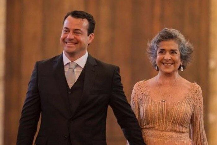 João e a mãe, a atriz Betty Faria