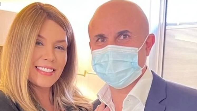 Simony também contou como o oncologista Fernando Maluf a ajudou a enfrentar quatro ciclos de quimioterapia e a ter um grande avanço no tratamento. Ela também comentou que após a primeira sessão do tratamento as dores foram passando e hoje não sente mais nada. "Estou ótima", observou.