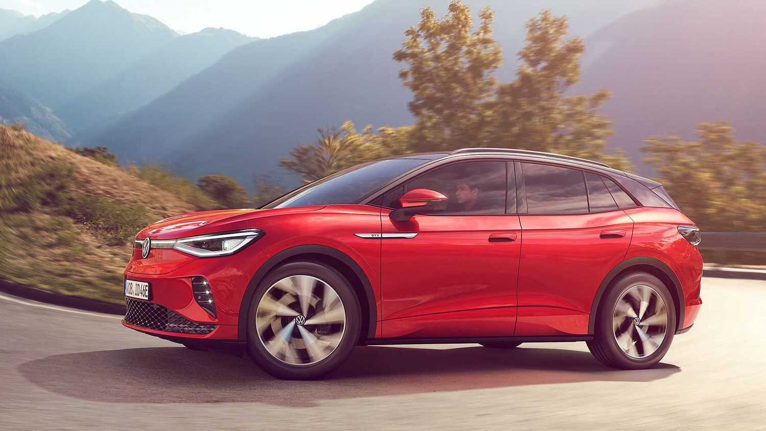 De serie o carro vem equipado com sistema de iluminação ambiente de 30 cores