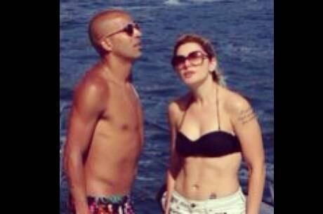 Antonia Fontenelle publica foto ao lado de Sheik