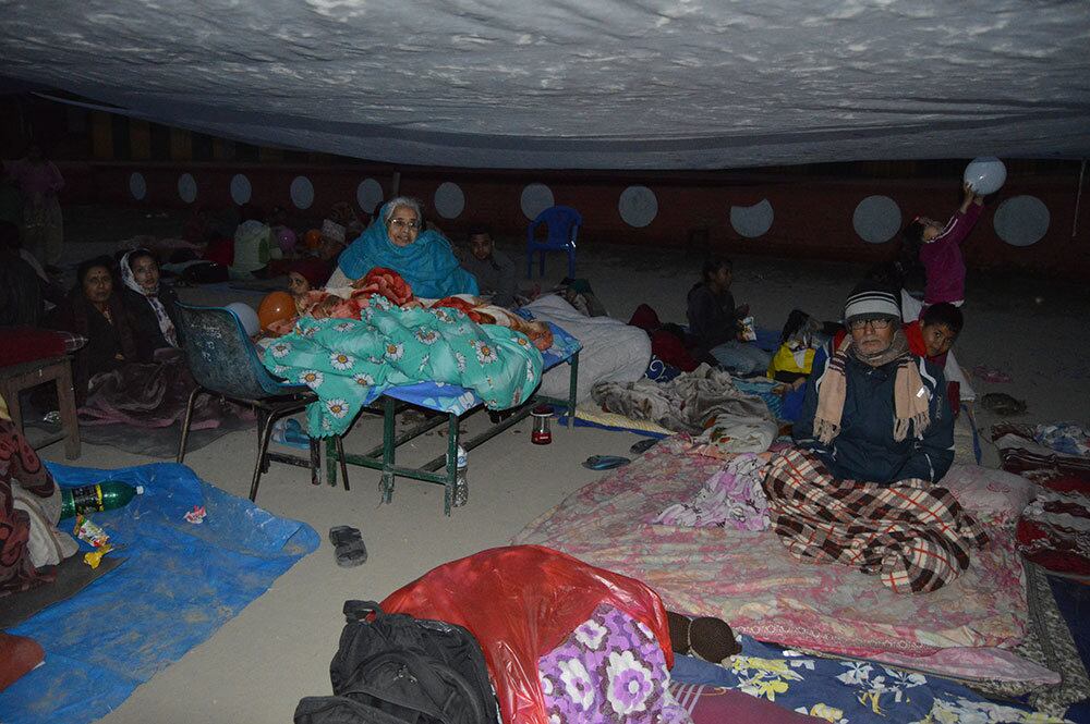 "Conforme a chuva foi ficando mais forte, as pessoas foram voltando para suas
casas, e isso era desesperador, porque ninguém podia voltar para casa
devido ao risco de novos tremores e desabamentos", lembra a brasileira