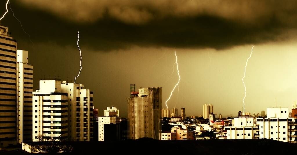 Outros Estados, como Santa Catarina, no Sul do País, também estão preocupados com a possibilidade de um aumento nas chuvas – influência direta do fenômeno no clima