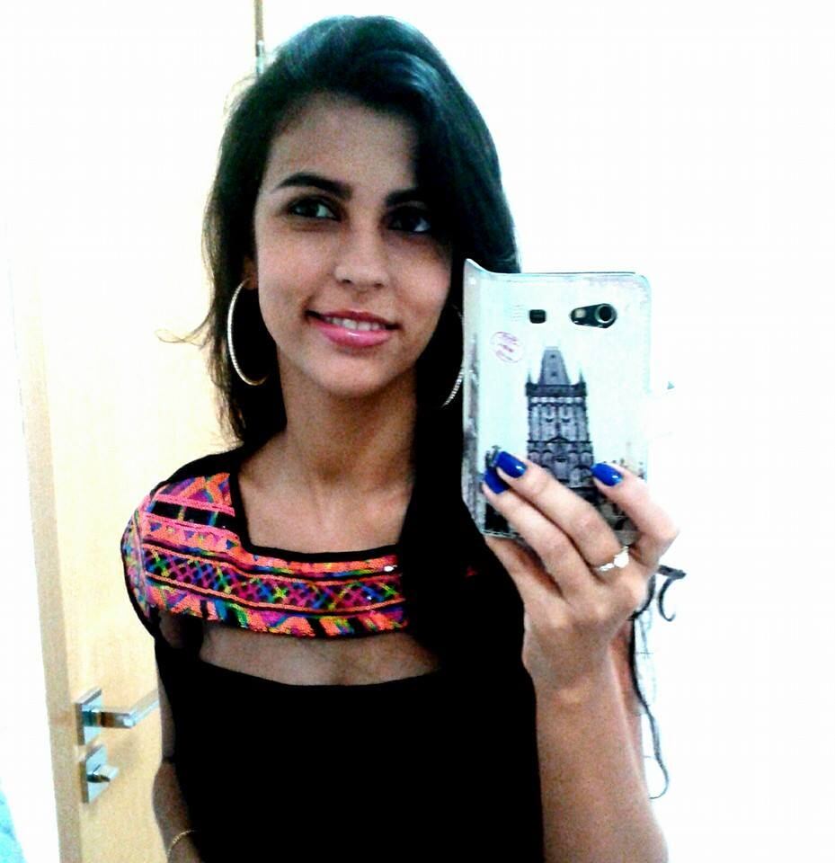 As balas atingiram a vítima na região da orelha e do pescoço. Após os disparos, Tiago deixou o local em sua moto