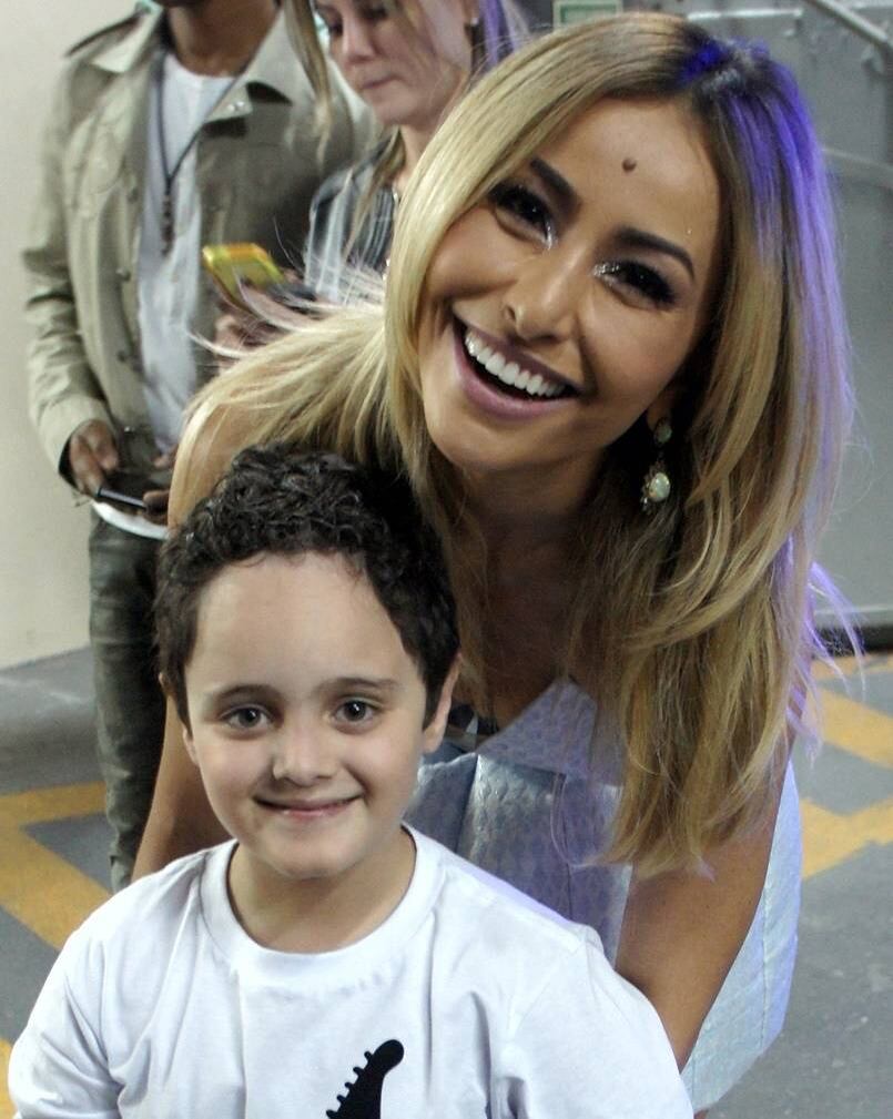 Pelos corredores da Record, no bairro da Barra Funda, em São Paulo, o menino era só simpatia