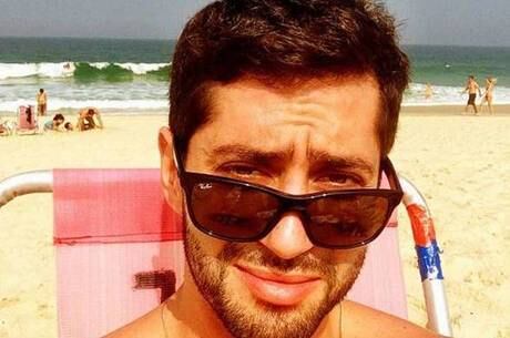 Ex-BBB Marcelo Zagonel coloca carro à venda