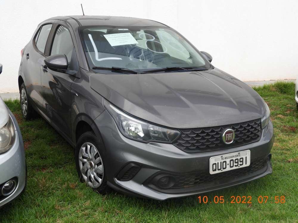 Outro veículo que saiu da fábrica há apenas três anos e está
estacionado no pátio da Receita é o Fiat Argo Drive 1.0, que pode ser arrematado por, no mínimo, R$ 11.400
