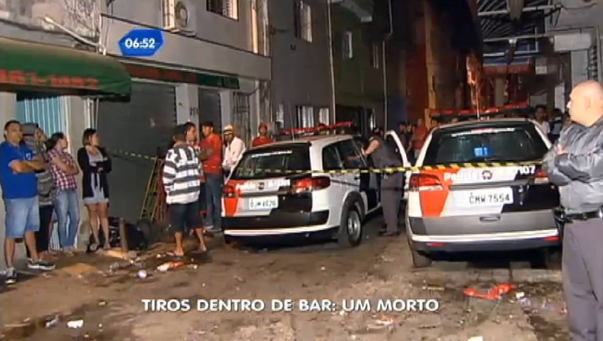 Após os disparos, o servente de pedreiro fugiu. Ele foi preso minutos depois pela Polícia Militar e estava com a arma do crime na cintura