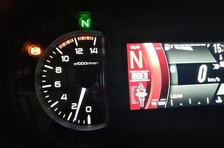 Display 2 mostra graficamente aceleração e frenagem