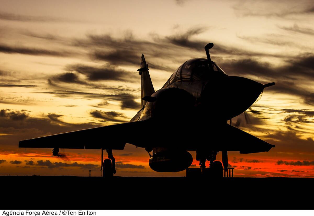 Desde 2013, os caças F-5EM são os substitutos dos F-2000 Mirage (foto). Os três esquadrões com F-5 estão no Rio de Janeiro (RJ), Manaus (AM) e Canoas (RS)