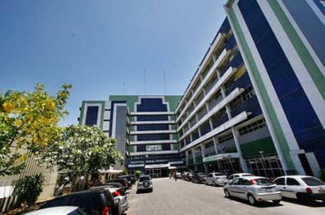 Menor foi surpreendia por funcionários do hospital, na segunda-feira (6), enquanto andava armada pelos corredores da maternidade