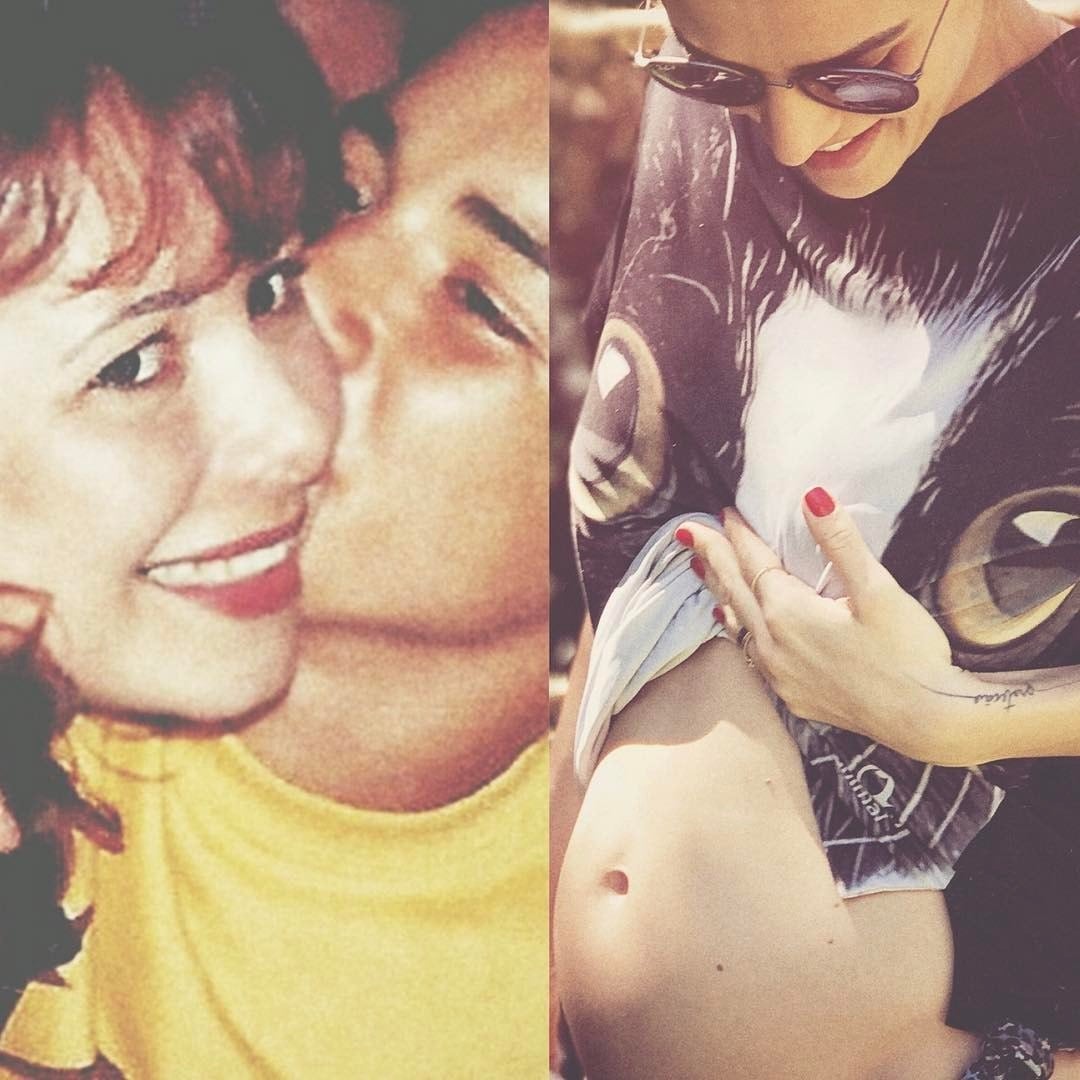 Junior Lima, que vai ser papai em breve, homenageou a mulher, Monica Benini e a irmã, Sandy

— Muito amor pelas mães da minha vida!!! (Não couberam todas nessa foto... mas estão mais q presentes no meu coração.)
Feliz Dia das Mães pra todos os tipos de mãe, biológicas ou não, mas que sabem dar pros filhos, o amor que eles precisam!!! Às mães que dedicam suas vidas à preparar seus filhos pro mundo, não pra si. Esse é o verdadeiro amor! O amor que cria seres fortes e do bem! As mães são umas das figuras centrais do significado de AMOR. 