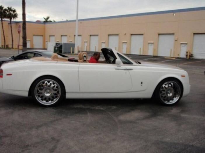 Timbaland tem em sua garagem um Rolls Royce Phantom Drophead
