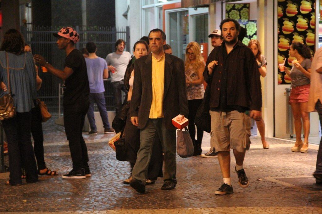 Arnaldo
Antunes 

Músico e poeta, ingressou no curso de letras da USP em 1978, mas não
o concluiu