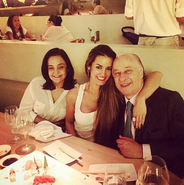 A supermodelo já até jantou com o amado e sua mãe 