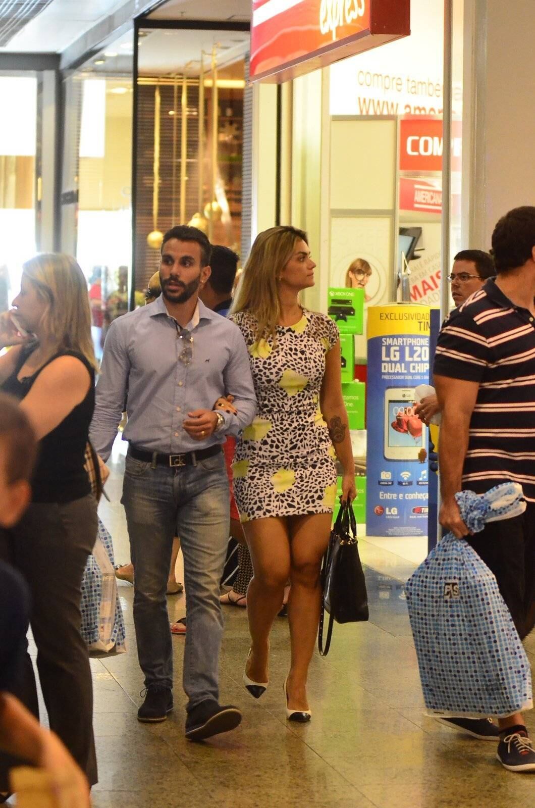 Ela é casada com Mico Freitas desde 2004 