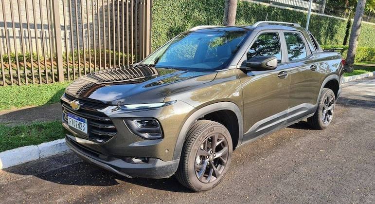 Modelo tem faróis diurnos em LED