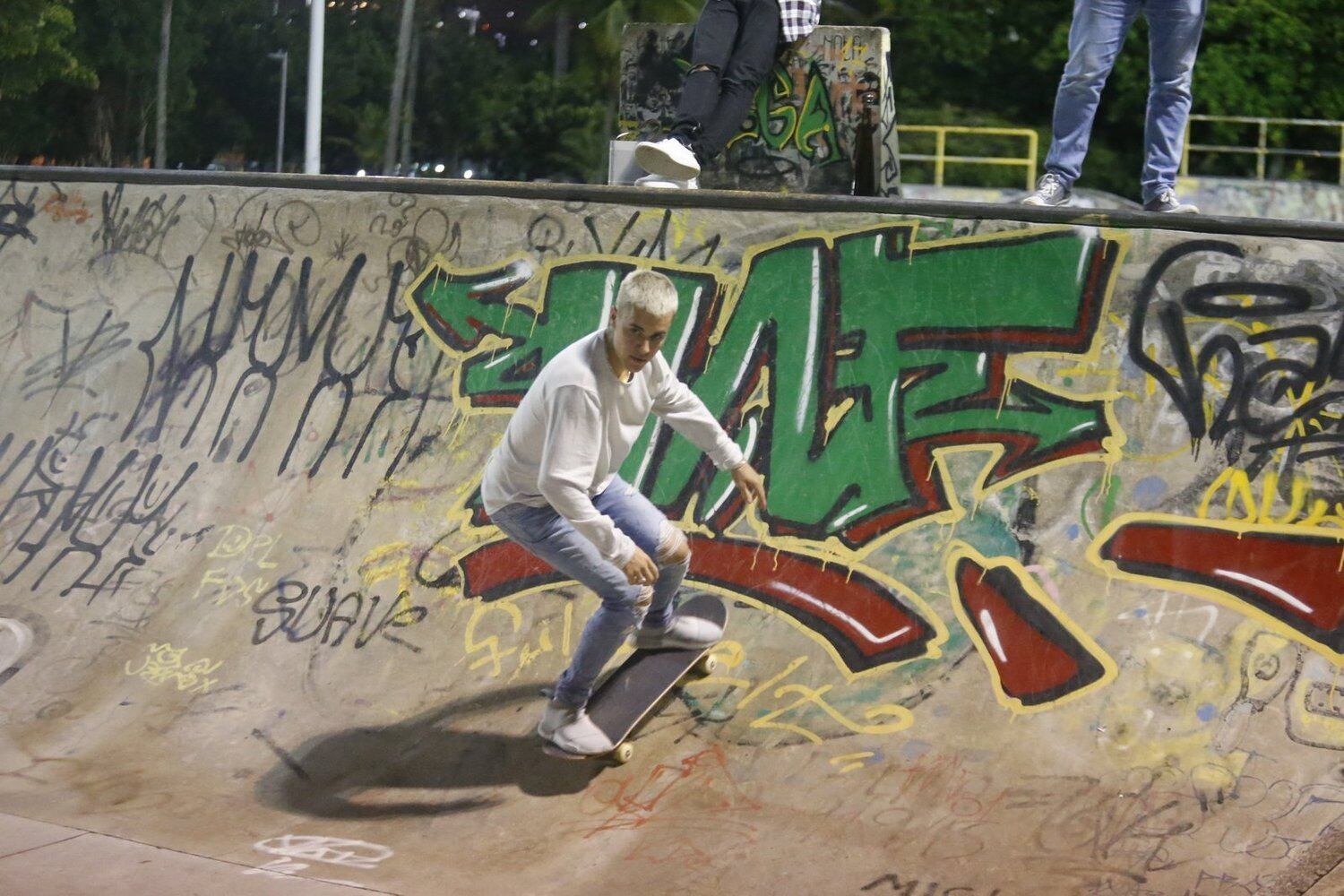 Justin Bieber desembarcou no Brasil nesta quarta-feira (29)