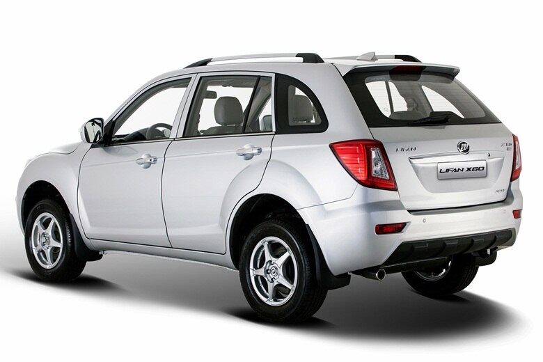 Primeiro utilitário global da montadora chinesa, o X60 é vendido em diversos países mundo afora e, segundo a Lifan, tem feito grande sucesso em mercados "emergentes", como Irã e Rússia

Aceleramos: completão por R$ 52.777, Lifan X60 é o “X-Tudo” dos utilitários compactos

VEJA TAMBÉM

> Jornal gringo afirma que carros brasileiros são mortais. Entenda o porquê

> Novo Hyundai Santa Fe é lançado no Brasil a partir de R$ 135 mil

> Super perua Audi RS4 Avant desembarca no Brasil por R$ 439 mil

Quer saber tudo sobre carros? Acesse R7.com/carros