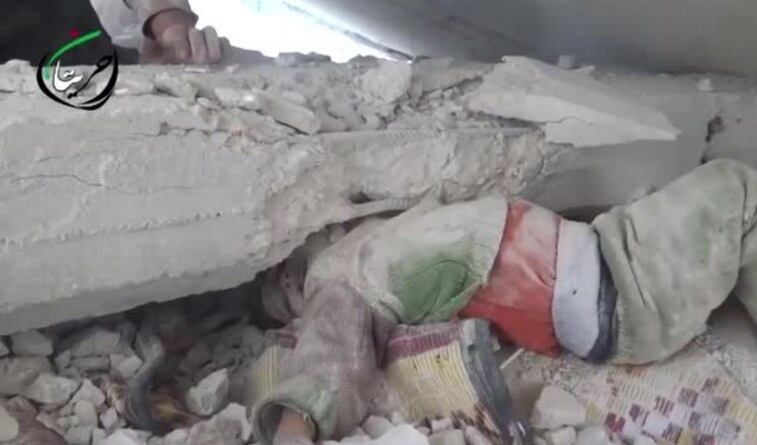 O sangrento conflito sírio foi inspirado pela Primavera Árabe, em um movimento construtivo para tirar do poder no Oriente Médio governos ditatoriais, centralizadores e causadores de enorme desigualdade. Na Síria, Bashar al-Assad está há 17 anos no poder
ONU planeja reconstrução da Síria após guerras no país 
