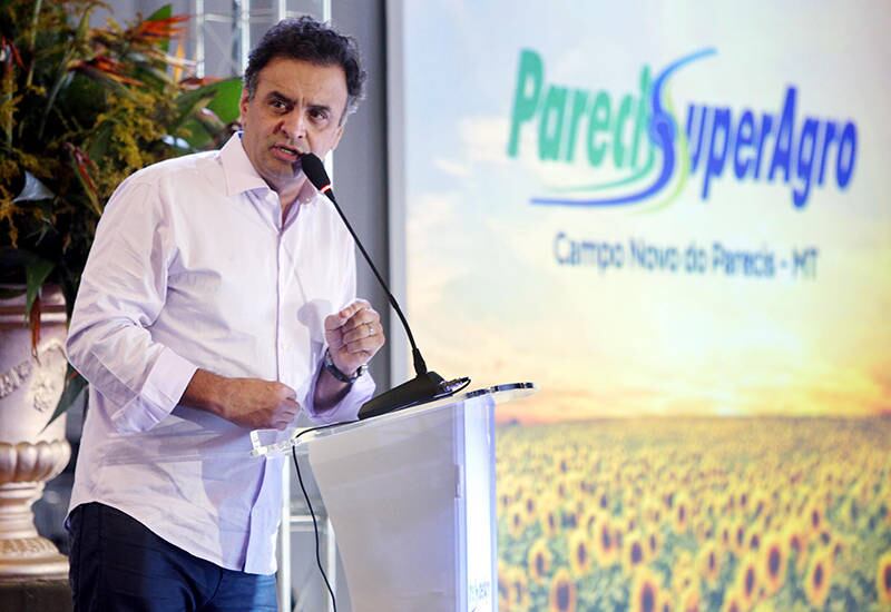 Em dezembro de 2016, advogados de Dilma pediram que doações da empreiteira a Aécio fossem investigadas