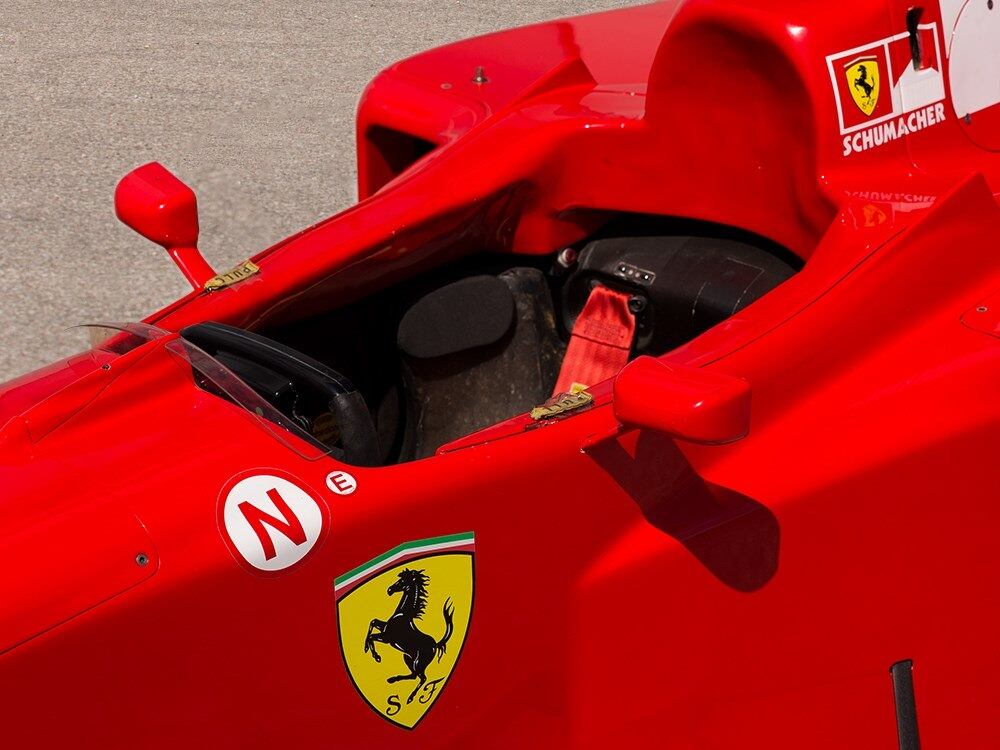 Schumacher sabia que, se Jacques Villeneuve não terminasse o Grande Prêmio da Europa, ele se sagraria tricampeão, com a magra vantagem de um ponto que havia conquistado com a vitória no circuito de Suzuka, no Japão