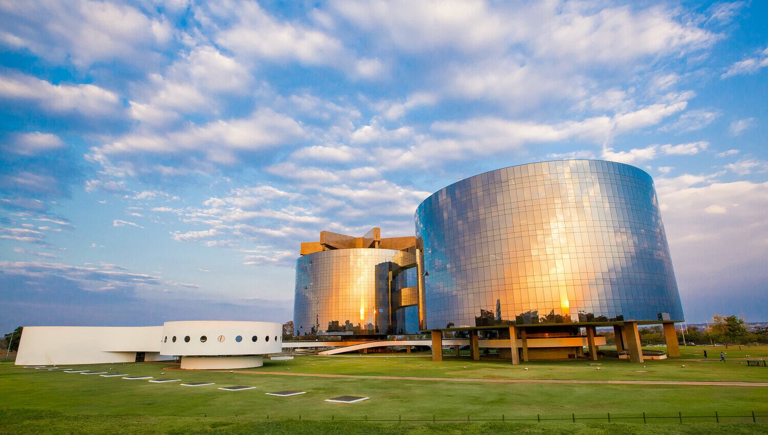 PGR vê indícios de que oficiais da PMDF apagaram mensagens
