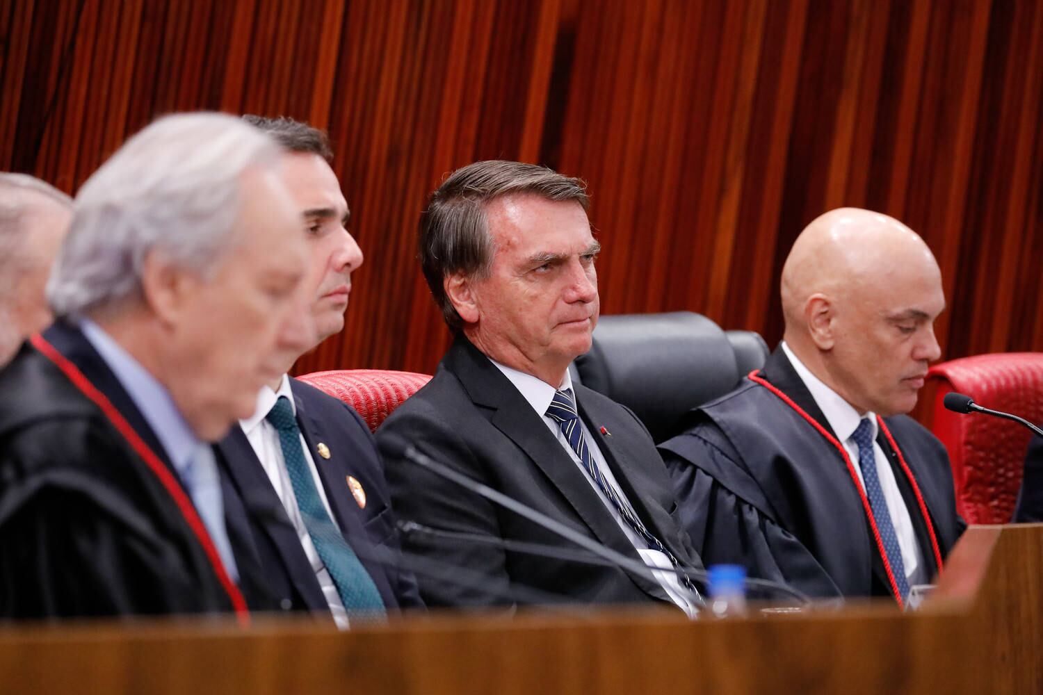 O presidente Jair Bolsonaro e o ministro Alexandre de Moraes, presidente do TSE