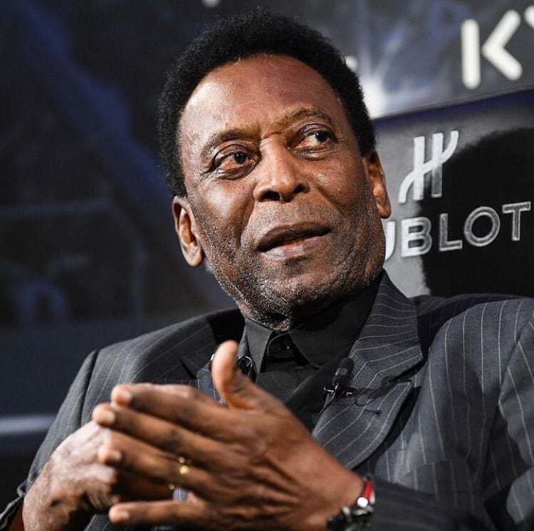 Em 2004, Pelé recebeu uma chuva de críticas de dirigentes por conta da 'Lei Pelé'. O Rei do futebol, no entanto, disparou contra os cartolas: