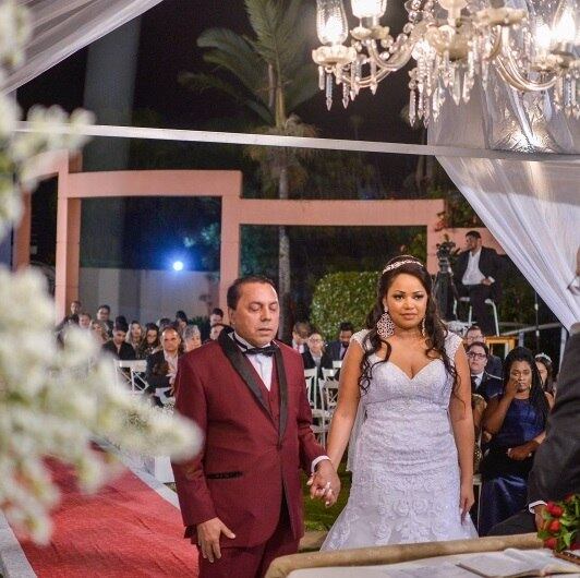 O casal já havia oficializado a união em uma feira de noivas, em abril, no Rio de Janeiro