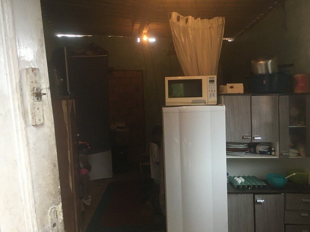 A reportagem do R7 esteve na casa do vendedor ambulante Wilson Alberto Rosa, no extremo da zona sul de SP