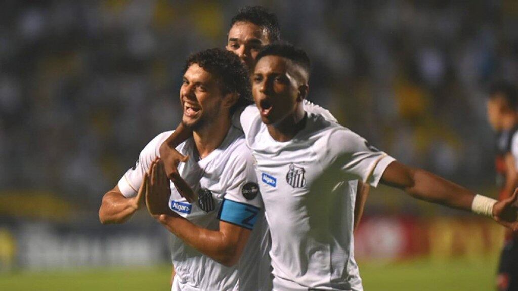 Santos - classificado - Os comandados de Jorge Sampaoli lideram o Grupo A com 23 pontos, sete de vantagem sobre a Ponte Preta, terceira colocada da chave, e já está garantido nas quartas de final. Os jogos contra Novorizontino, na sexta, e Botafogo, no dia 20, servirão para manter a melhor campanha do Paulista: está dois pontos acima do Red Bull e termina a primeira fase na ponta com duas vitórias, sem depender de ninguém. Mas os pontos seguem sendo somados no mata-mata para que quem tem a melhor campanha decida em casa