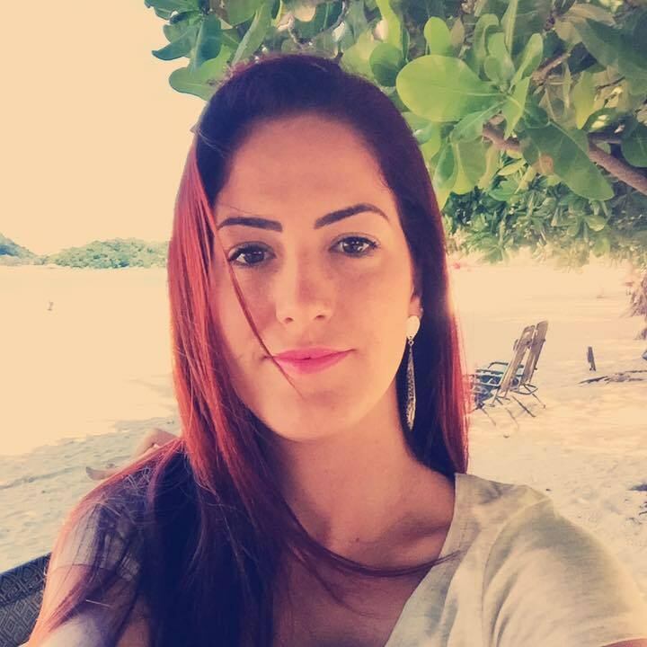 O cabelo ruivo de Maiara leva os marmanjos à loucura