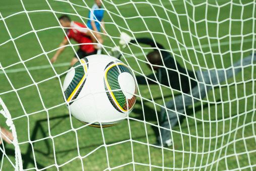 Clubes de futebol não podem ter donos no Brasil, uma vez que são considerados "entidades sem fins lucrativos". Entretanto, eles cada vez mais possuem valor de mercado, e em franca ascensão. Diante disso, a consultoria BDO RCS Auditores Independentes, especializada em gestão, divulgou seu relatório anual com a lista de times mais valiosos do Brasil. Confira!