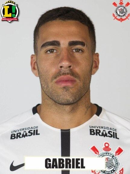 5,5 - Gabriel - Não comprometeu. Fez seu papel no meio-campo, tentando conter as descidas do rival. No segundo tempo, subiu a marcação e se destacou.