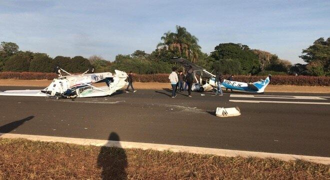 Duas aeronaves se chocaram em curso para formação de pilotos em Itápolis, SP
