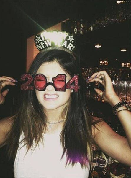 10. Kylie Jenner Kristen, de 16 anos, é modelo e embaixadora da marca americana Seventeen. Ela é conhecida por aparecer no reality show Keeping Up with the Kardashians com a sua família. Esta foto recebeu 6,932,381 curtidas