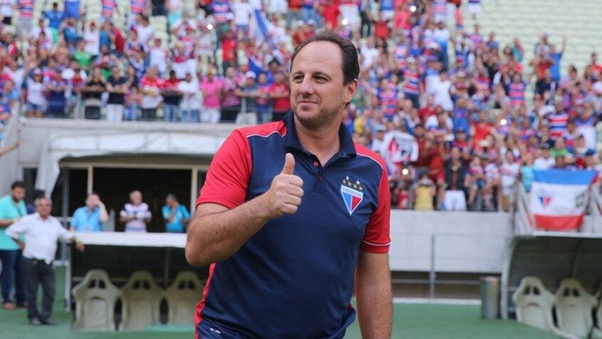 Rogério Ceni criticou o VAR e a arbitragem após derrota para o Corinthians