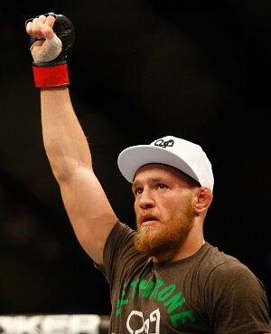 1 - Conor McGregor

Todo escarcéu feito pelo irlandês por conta do UFC 200 já lhe garante o título de mala. O lutador chegou a anunciar aposentadoria, depois voltou, falou que estaria na luta principal da edição e, por fim, foi desmentido por Dana White