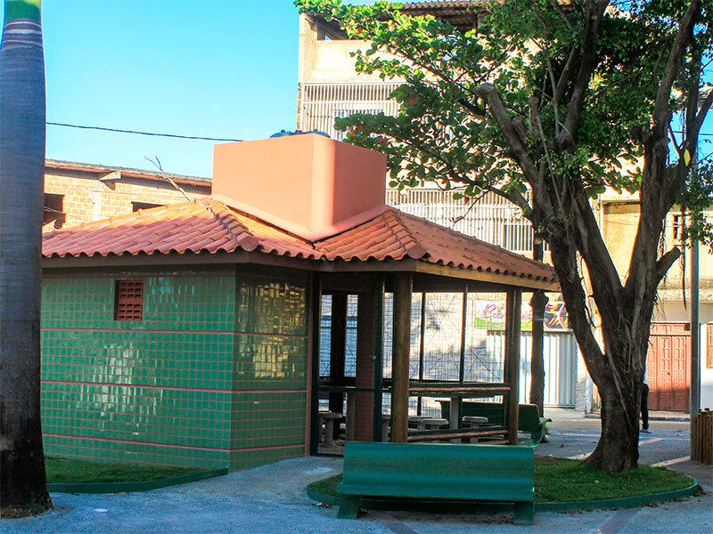 Os módulos têm área de 5m², sanitários feminino e masculino, local de descanso e interação