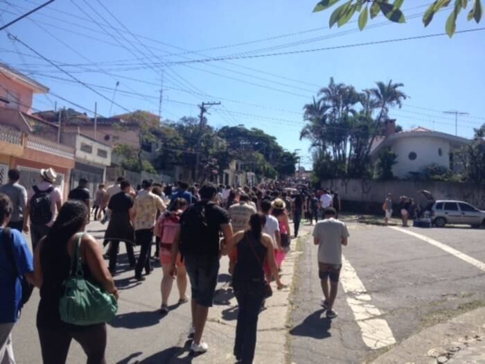 Já nas ruas, policiais e comerciantes confirmam estar tudo tranquilo e sem confusão