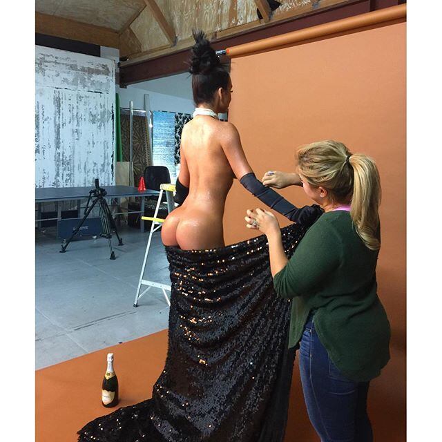 A norte-americana escolheu suas imagens favoritas para
imitar e uma delas foi a de Kim Kardashian 