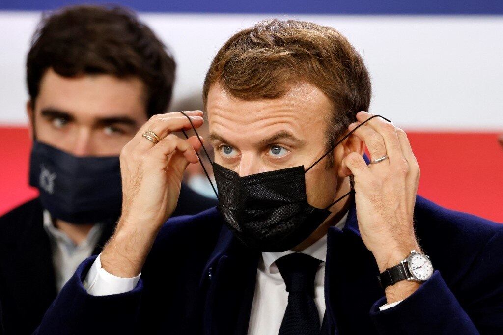 França retoma uso obrigatório de máscara em locais cobertos
VEJA MAIS