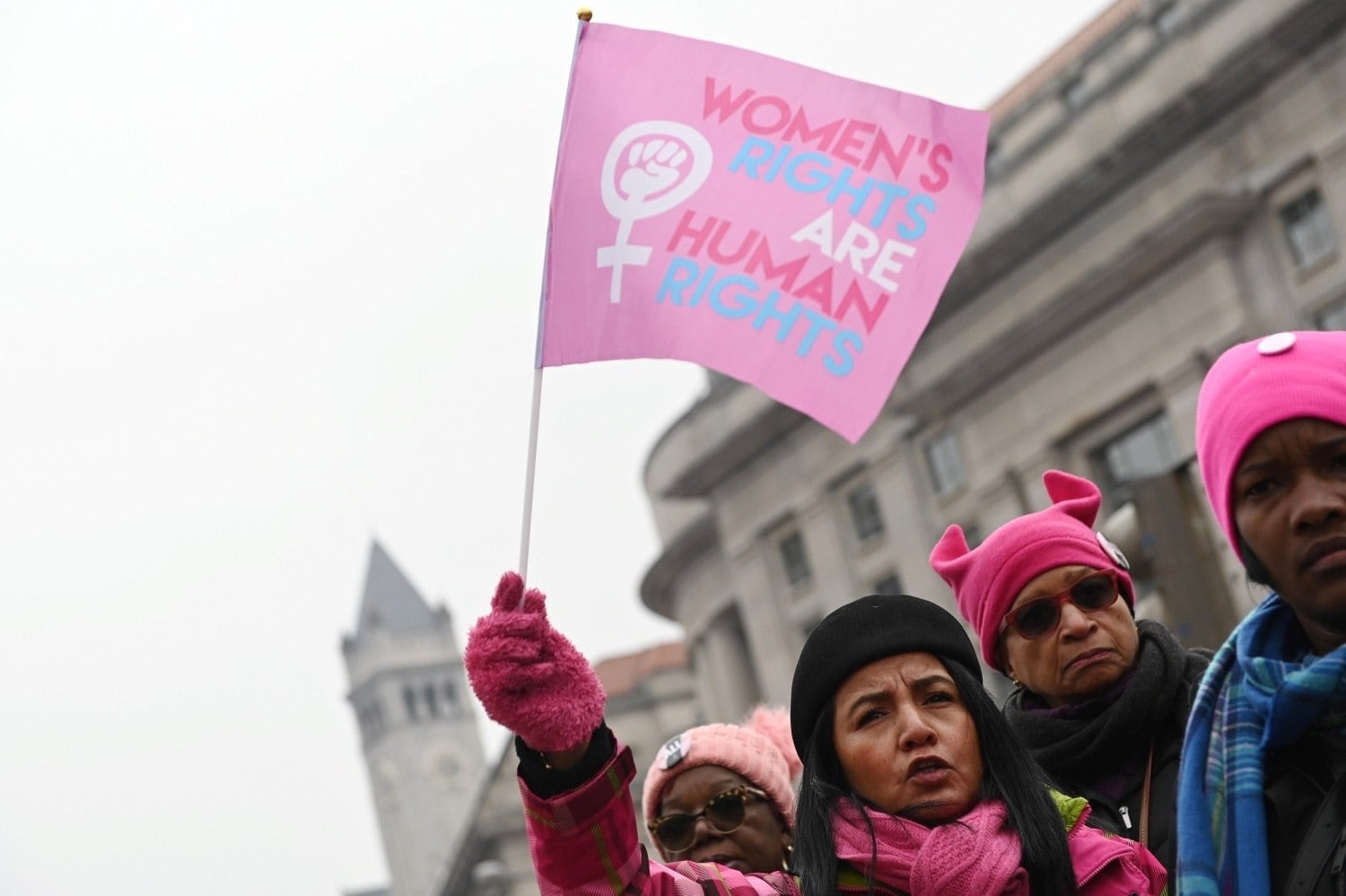 Protesto nos EUA no sábado teve viés feminista