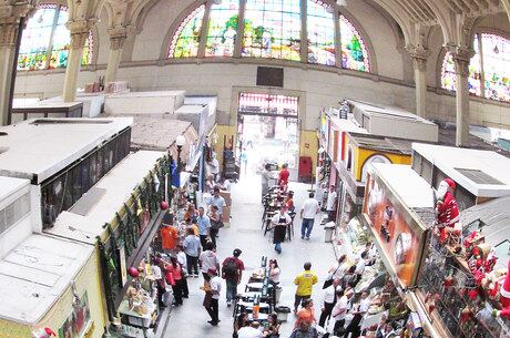 Alguns mercados estarão fechados nesta terça-feira (17); confira