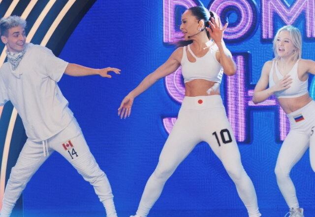 Ao som de Who Would Think That Love?, bem que Sabrina tentou fazer bonito ao lado do Josh Beauchamp