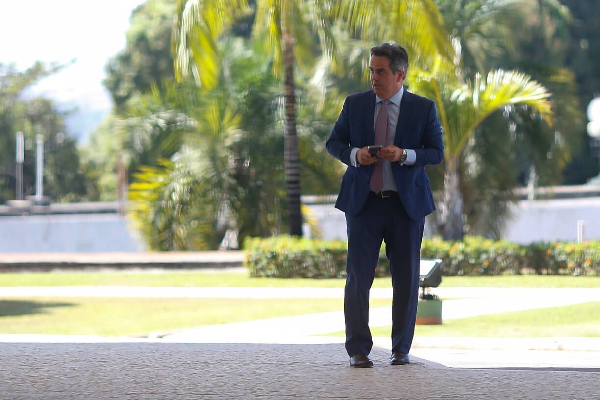 Com Ciro Nogueira na Casa Civil, Bolsonaro consolida afastamento da ala ideológica nas decisões do governo