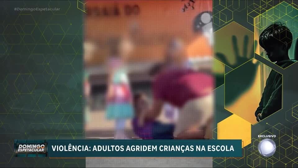 Homem ameaça criança de 4 anos durante apresentação em uma escola